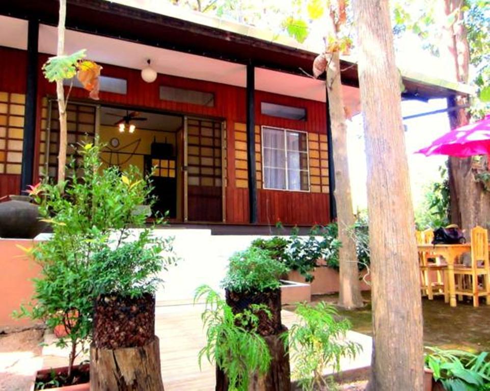 Golden Teak Homestay Mae Rim Exterior photo