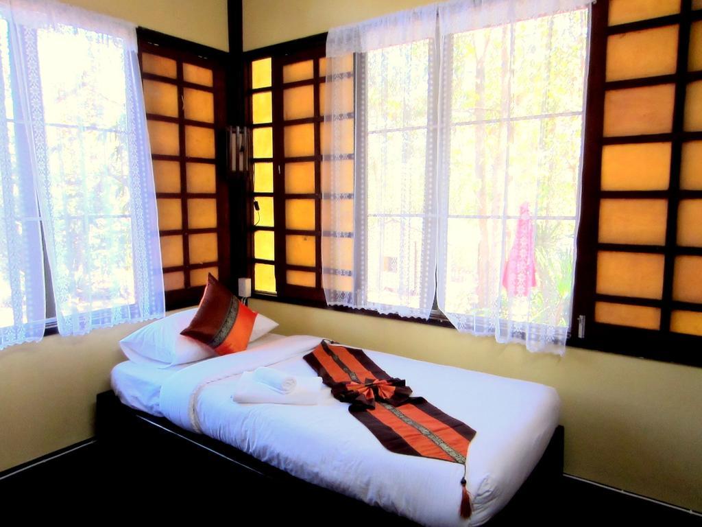 Golden Teak Homestay Mae Rim Exterior photo